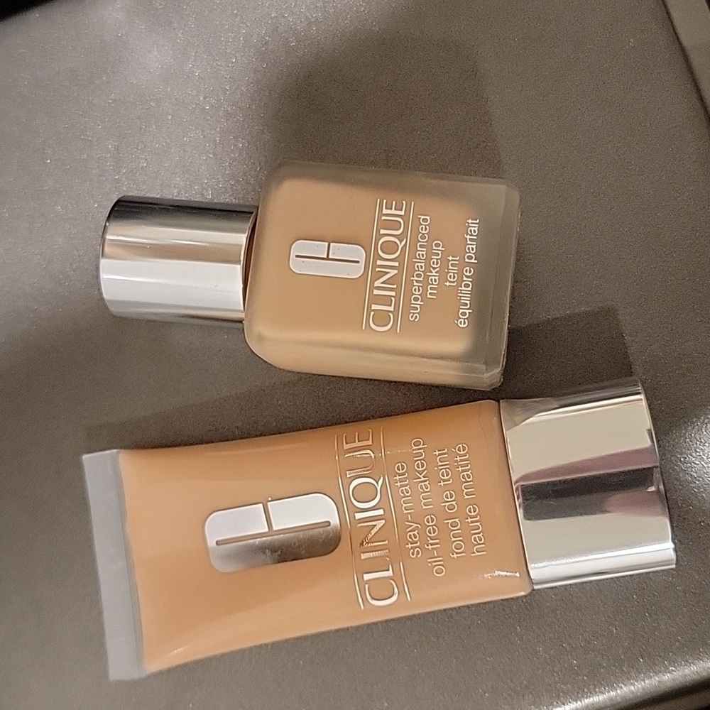 CLINIQUE Foundation bundle